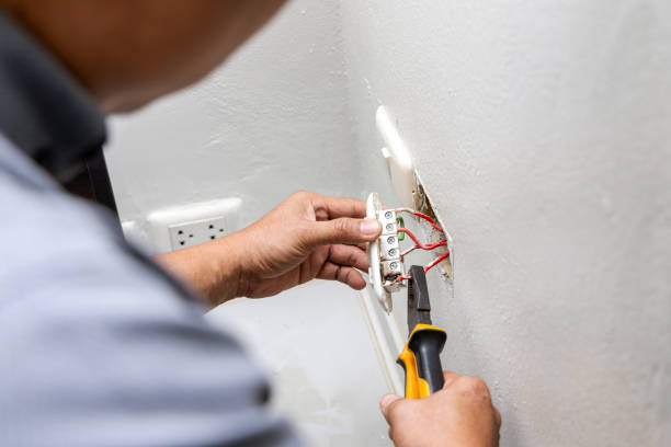 Best Electrical Troubleshooting Services  in Willimantic, CT